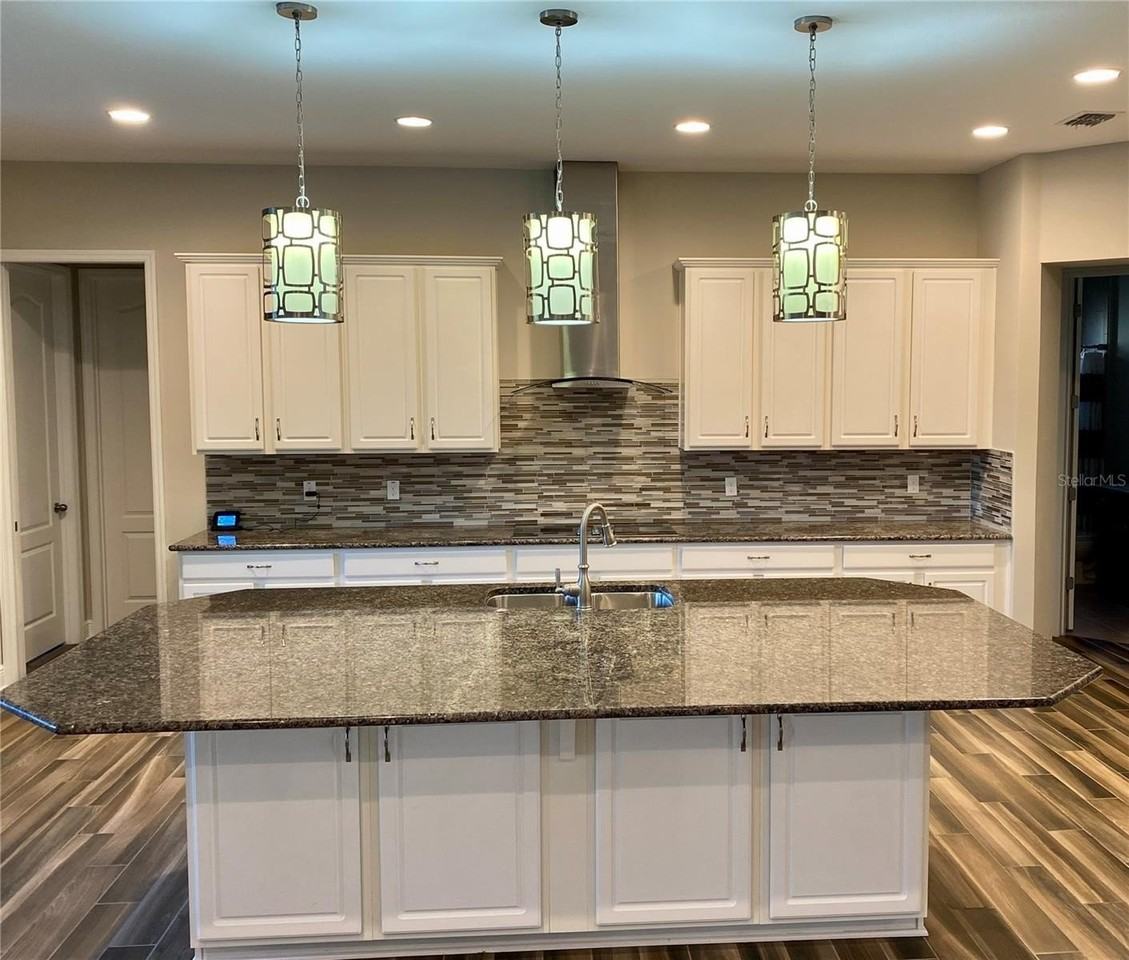 7849 Freestyle Ln - Photo 6 of 39