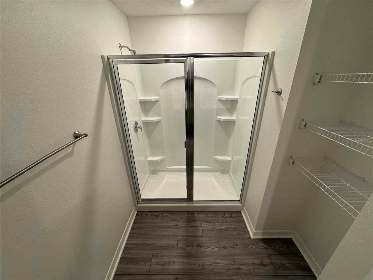 233 Kensington View Blvd - Photo 7 of 10