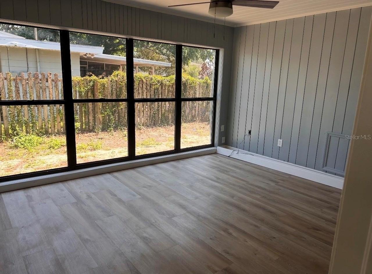 2214 Ave B Sw SW 2214 AVE B SW - Photo 4 of 10