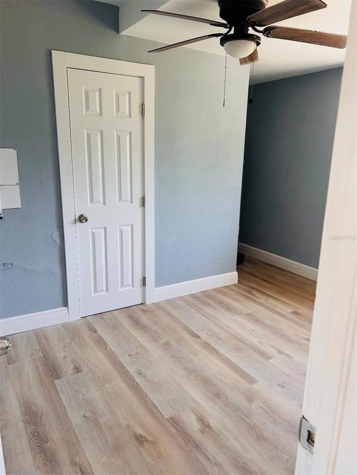 2214 Ave B Sw SW 2214 AVE B SW - Photo 7 of 10