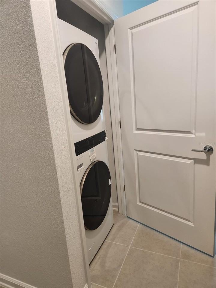 3060 Armstrong Ave #B - Photo 6 of 13