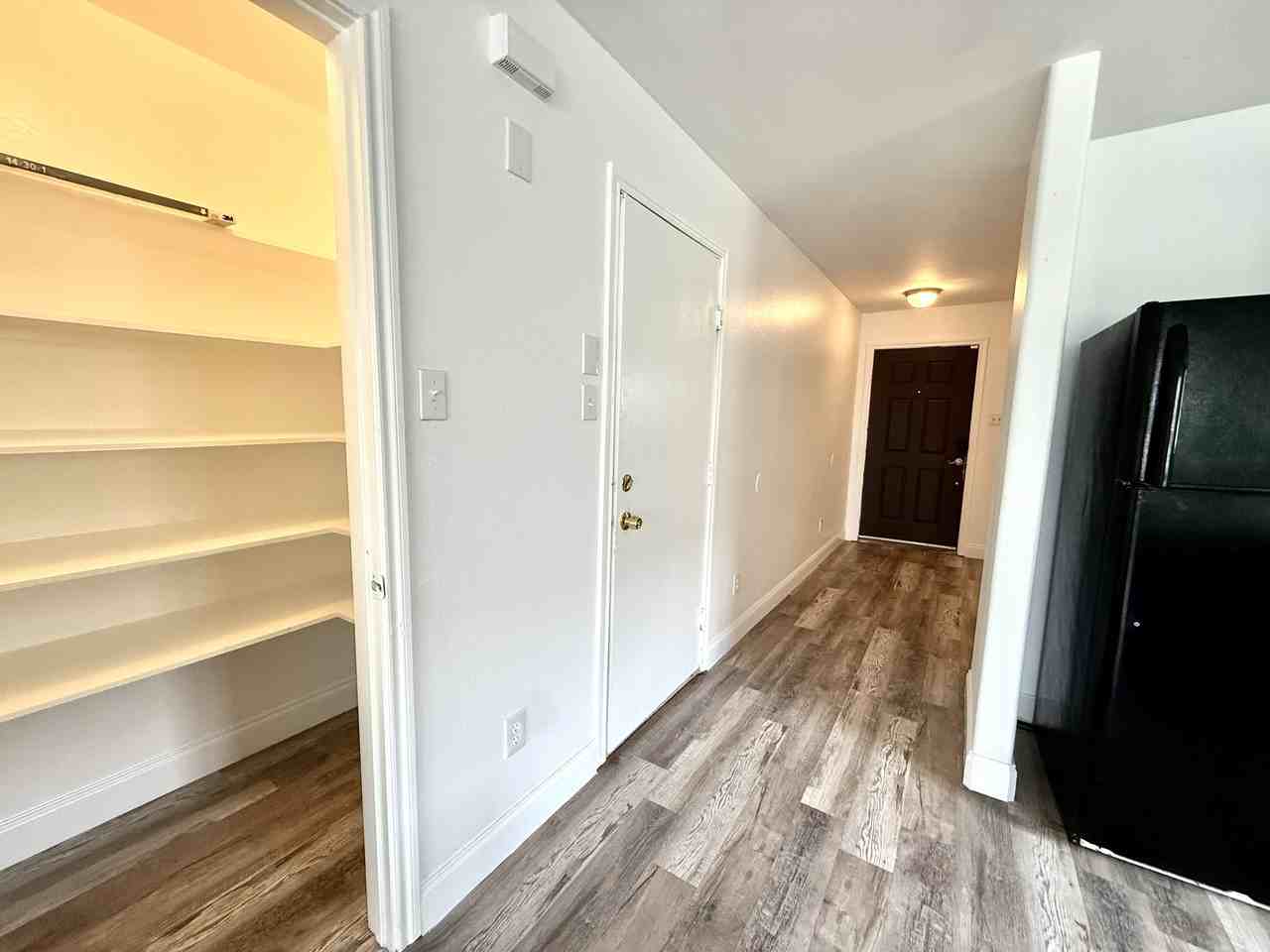 529 W Metcalfe St #1 - Photo 7 of 35