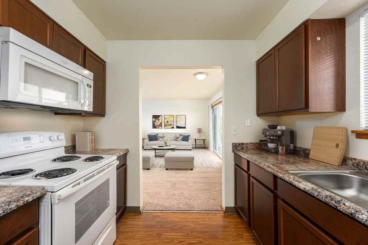 2 Bed, 1 Bath - Photo 5 of 47