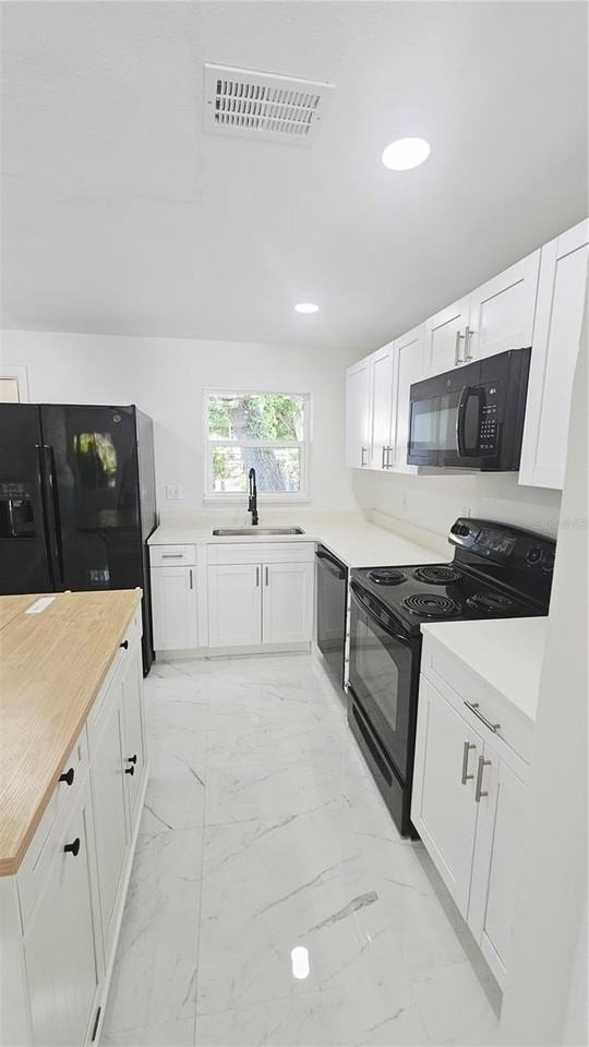 710 Pennsylvania Ave - Photo 7 of 10