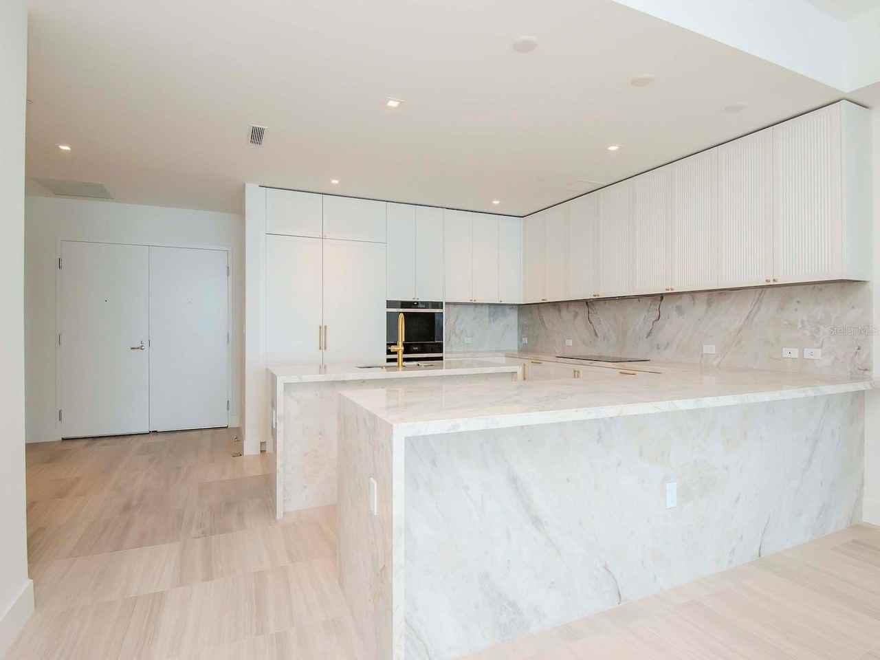 3101 BAYSHORE BLVD STREET #1102 - Photo 5 of 50