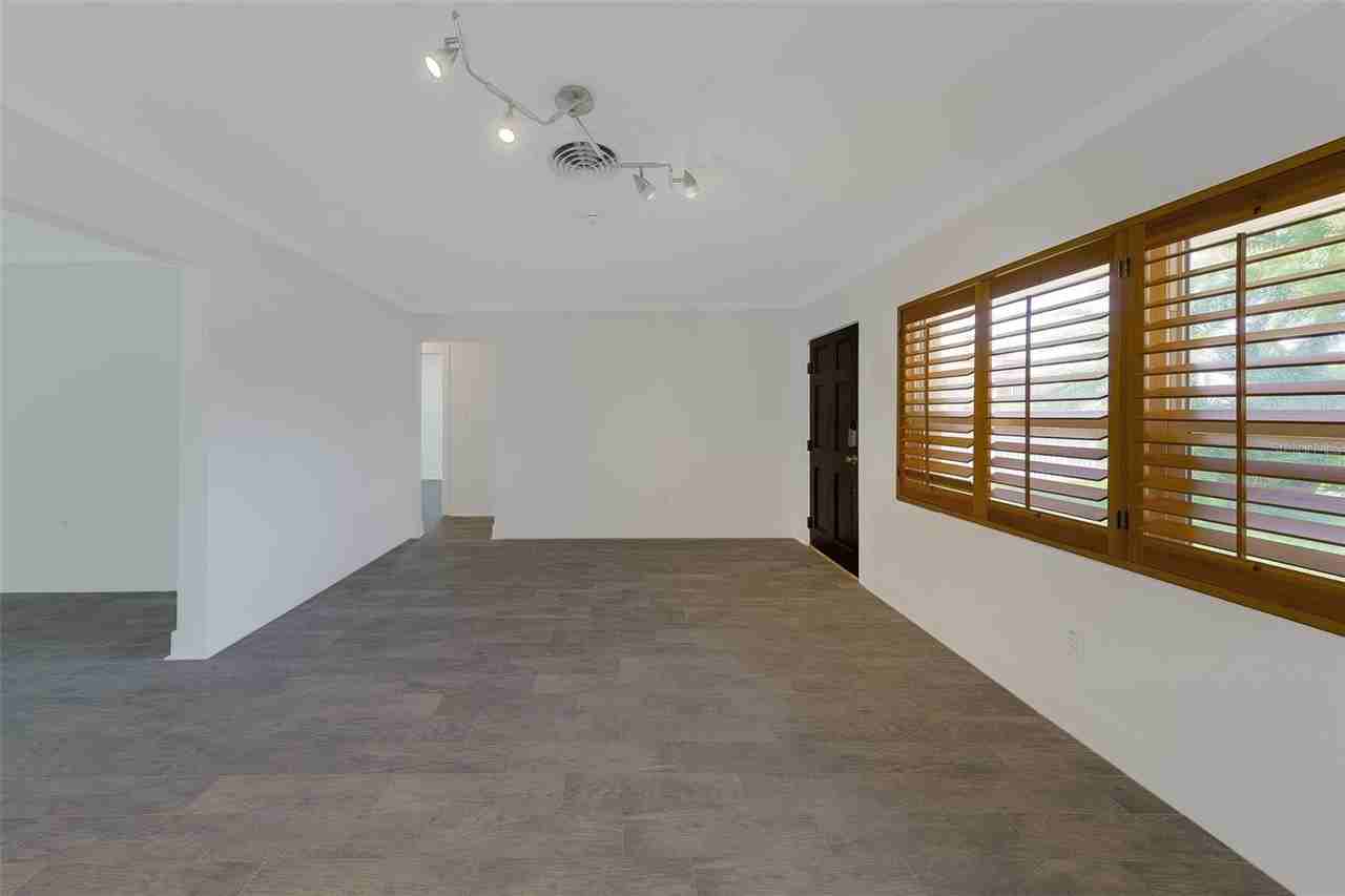 315 82nd Ave - Photo 5 of 50