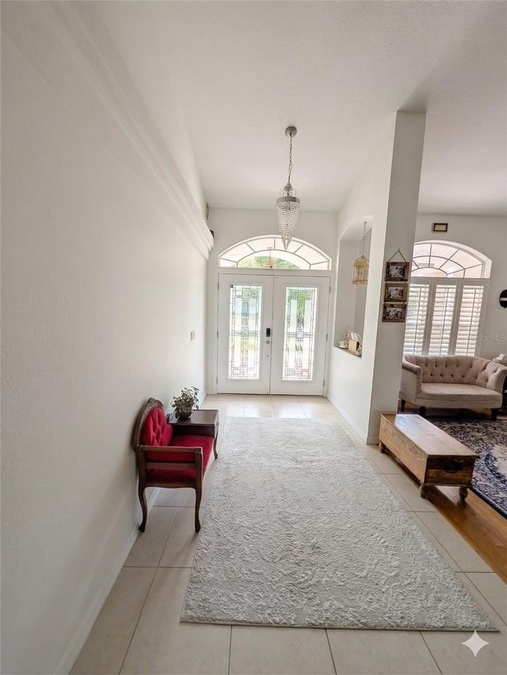 18027 Palm Breeze Dr - Photo 2 of 36