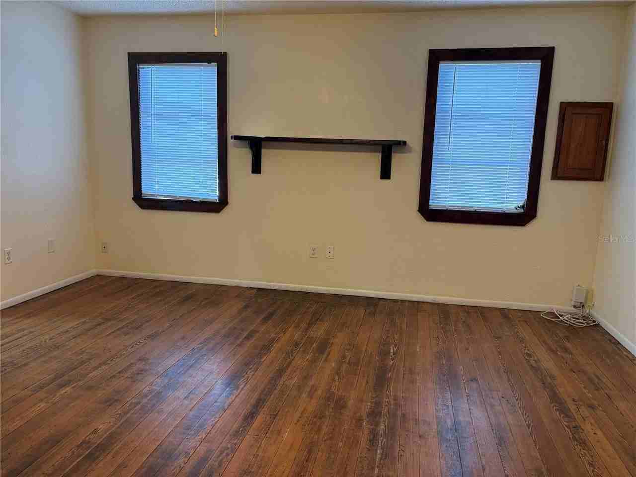 128 2nd Ave Sw - Photo 4 of 32