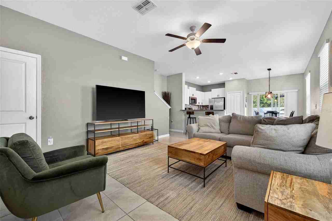 10432 Shady Preserve Dr - Photo 5 of 35