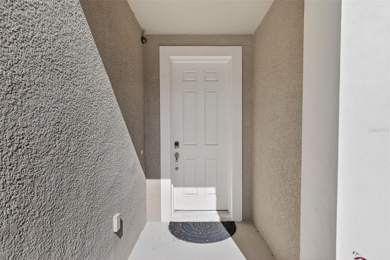 6050 Grand Sonata Ave - Photo 3 of 32