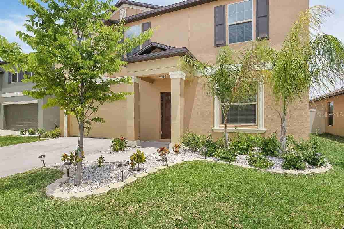 7322 King Creek Dr - Photo 2 of 33