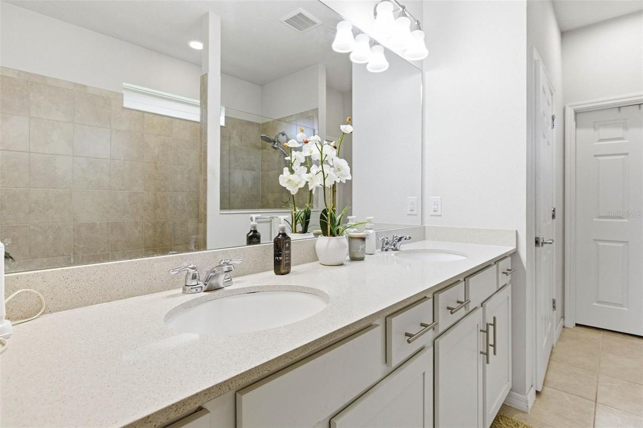 5303 Levana St - Photo 7 of 28