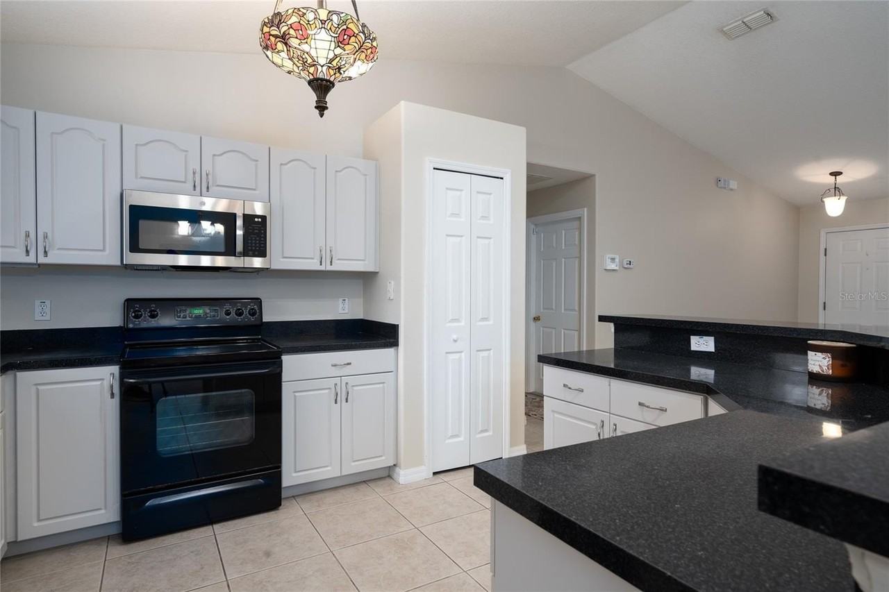 1510 Falmouth Ave - Photo 5 of 22