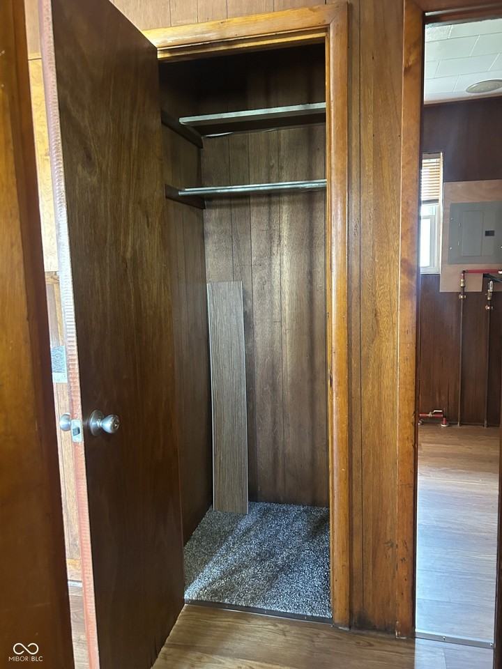 511 S Maple St - Photo 7 of 10