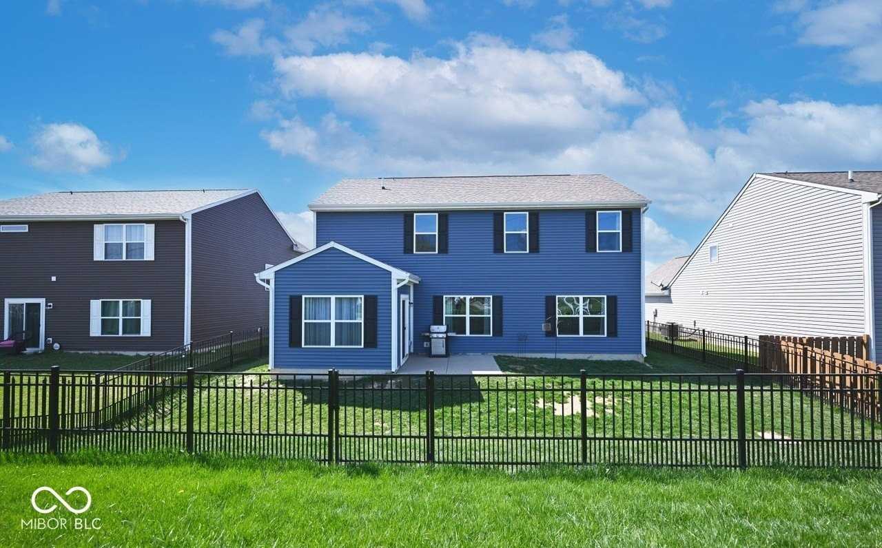 2441 Shadowbrook Trce - Photo 3 of 12