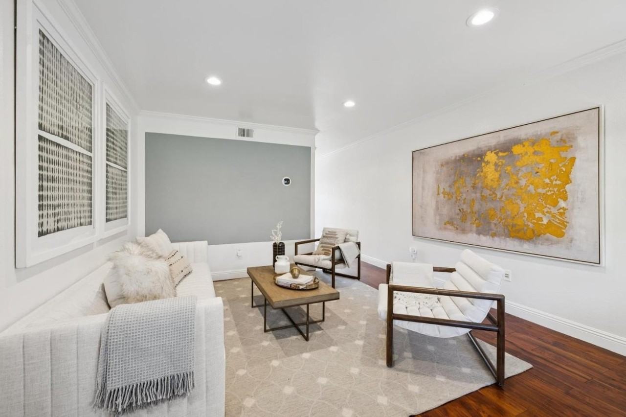 646 S Ahwanee Ter - Photo 4 of 40