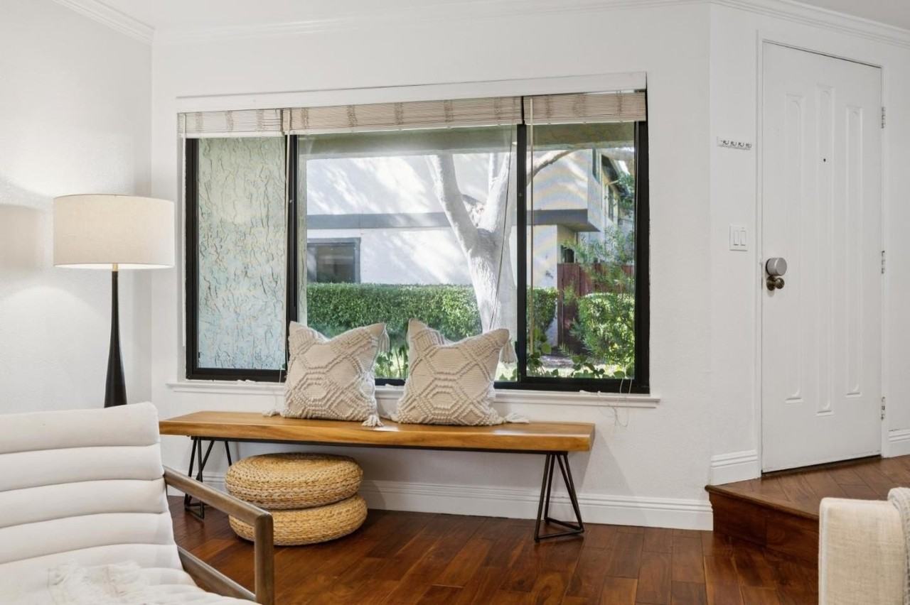 646 S Ahwanee Ter - Photo 7 of 40