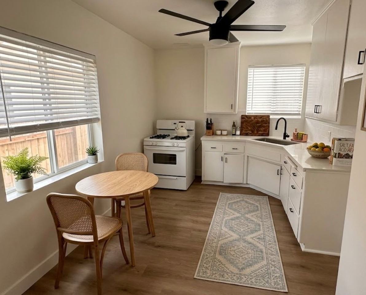 7603 N Hollywood Way - Photo 2 of 14