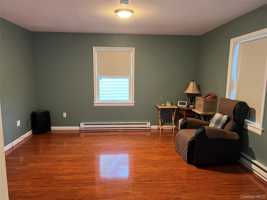 featured image of 7 Bank St Unit 2