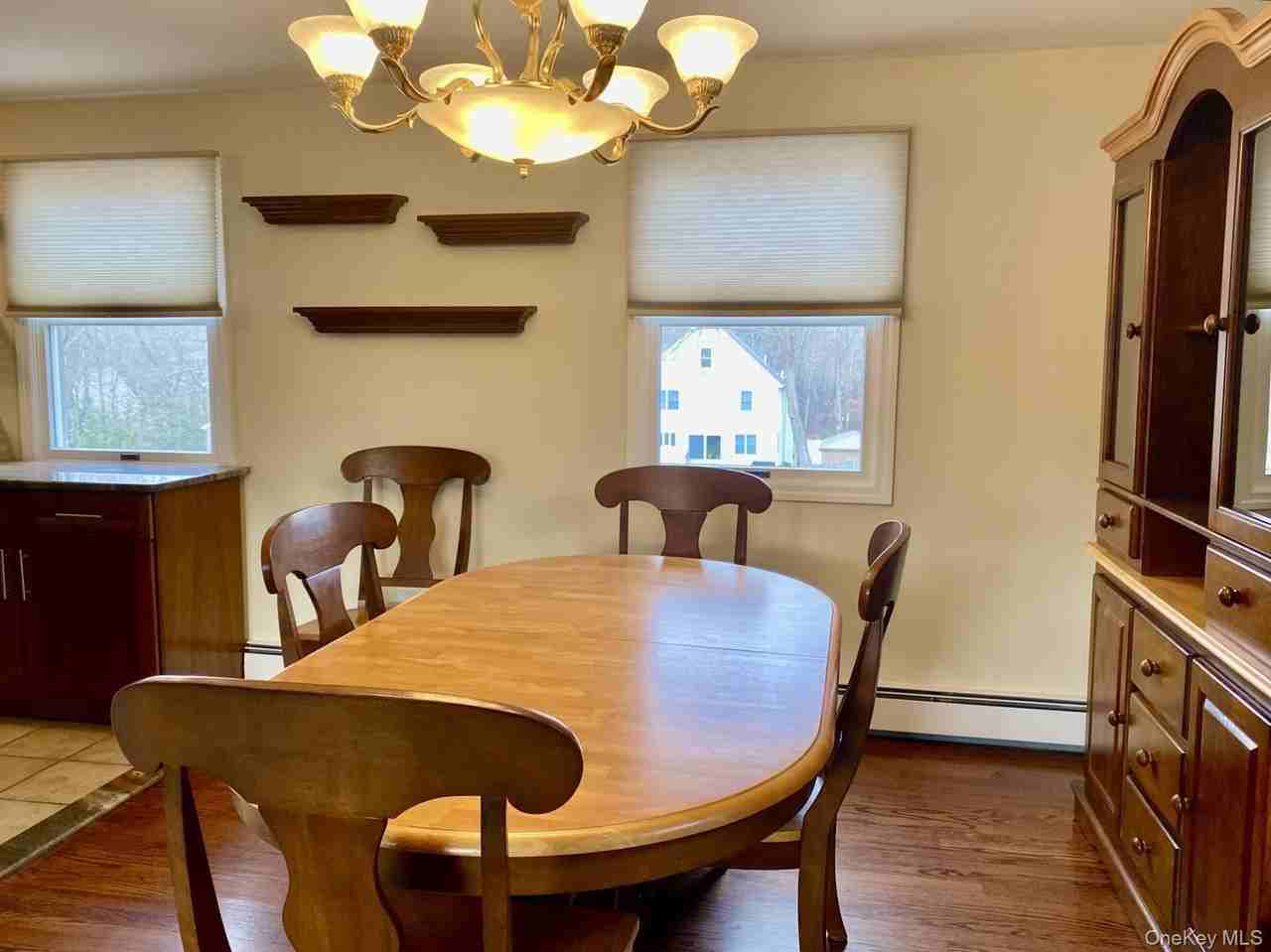 23 Grossman St - Photo 5 of 12