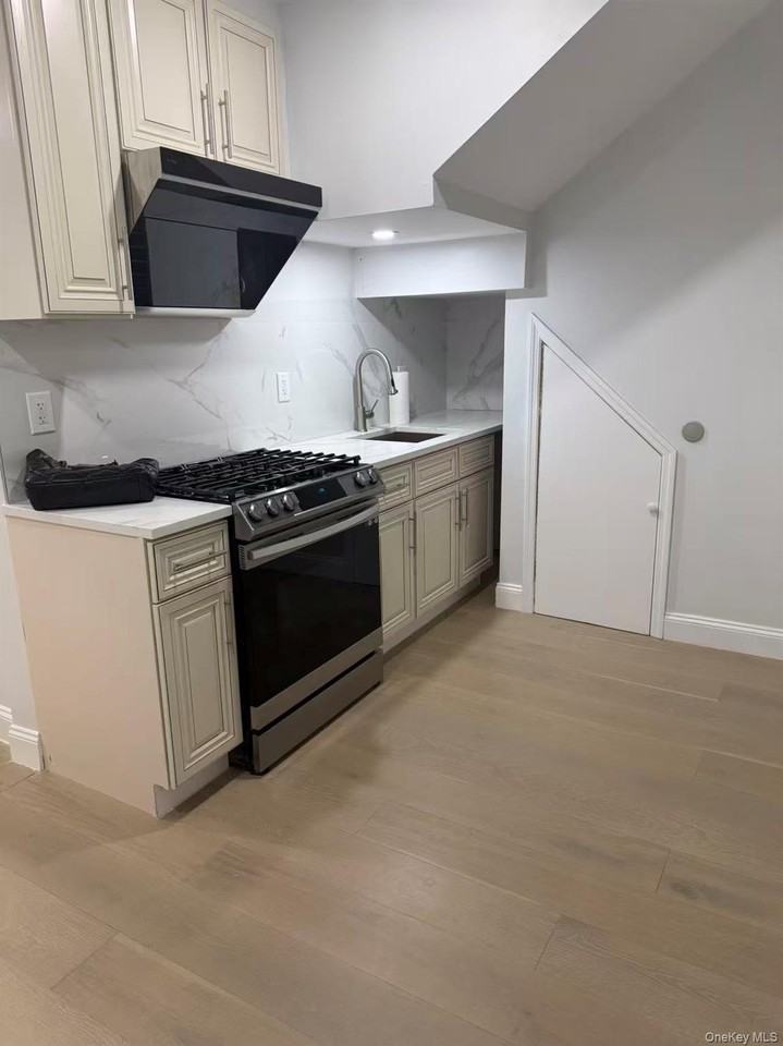 14503 22nd Ave - Photo 2 of 5