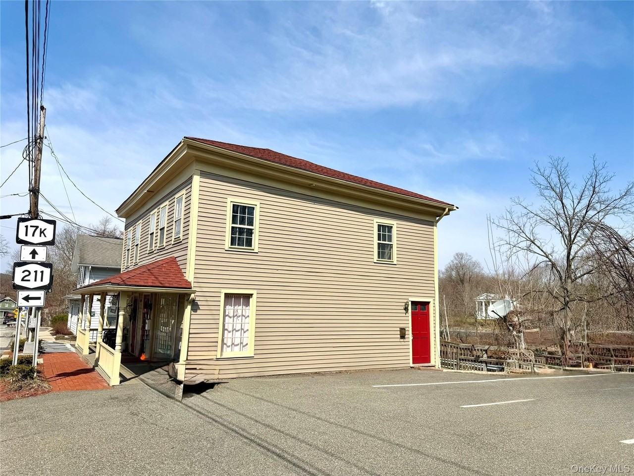 102 Ward St Apt 1 - Photo 2 of 25