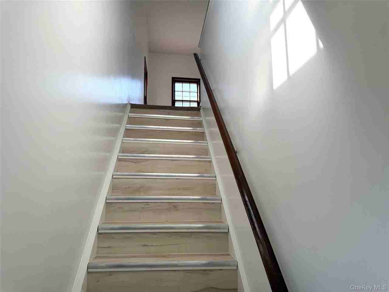 102 Ward St Apt 1 - Photo 4 of 25