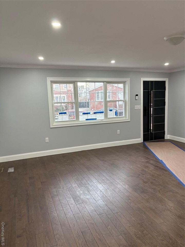 9829 Albert Rd Unit 1 - Photo 2 of 5