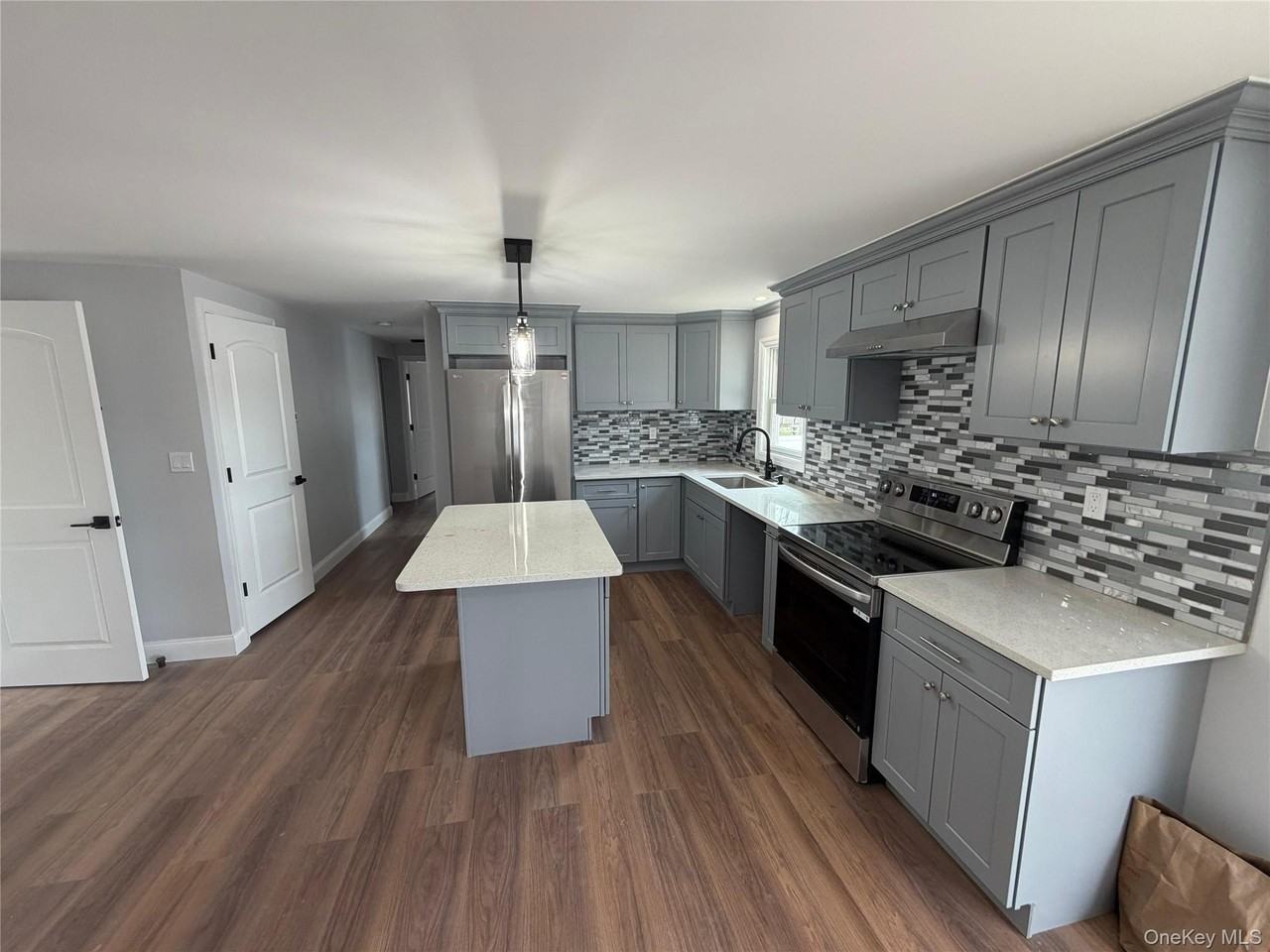 32 Grant Ave - Photo 2 of 2