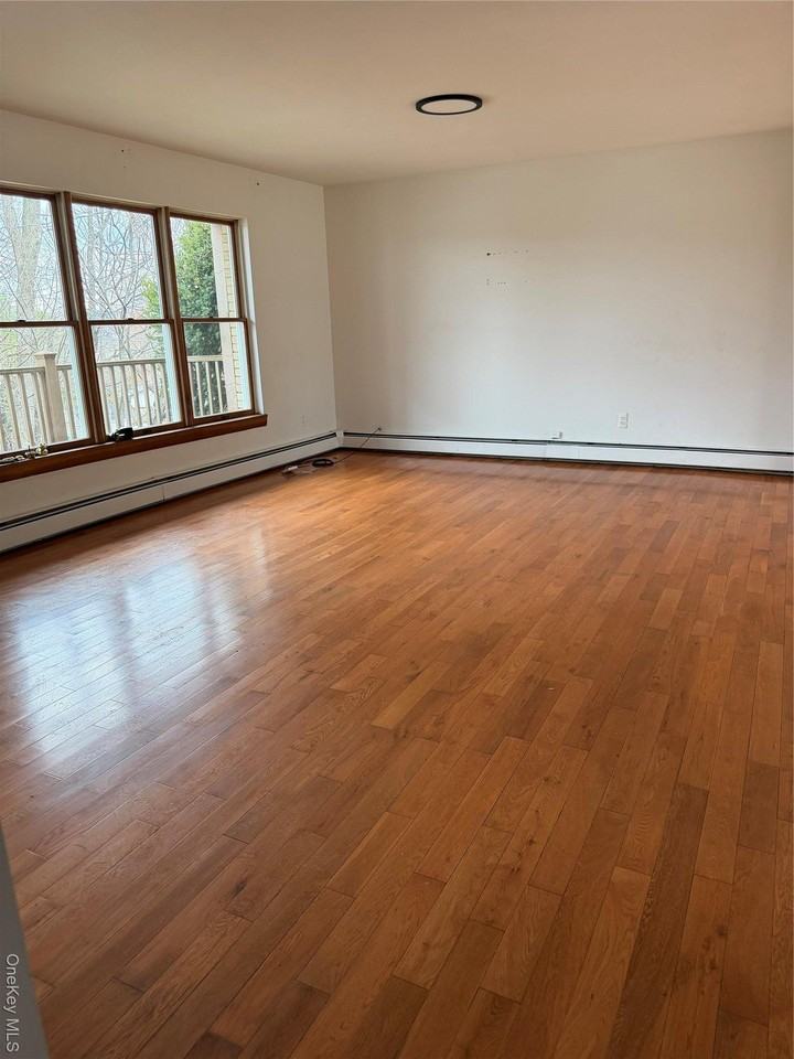 9 Willard Pl - Photo 2 of 15