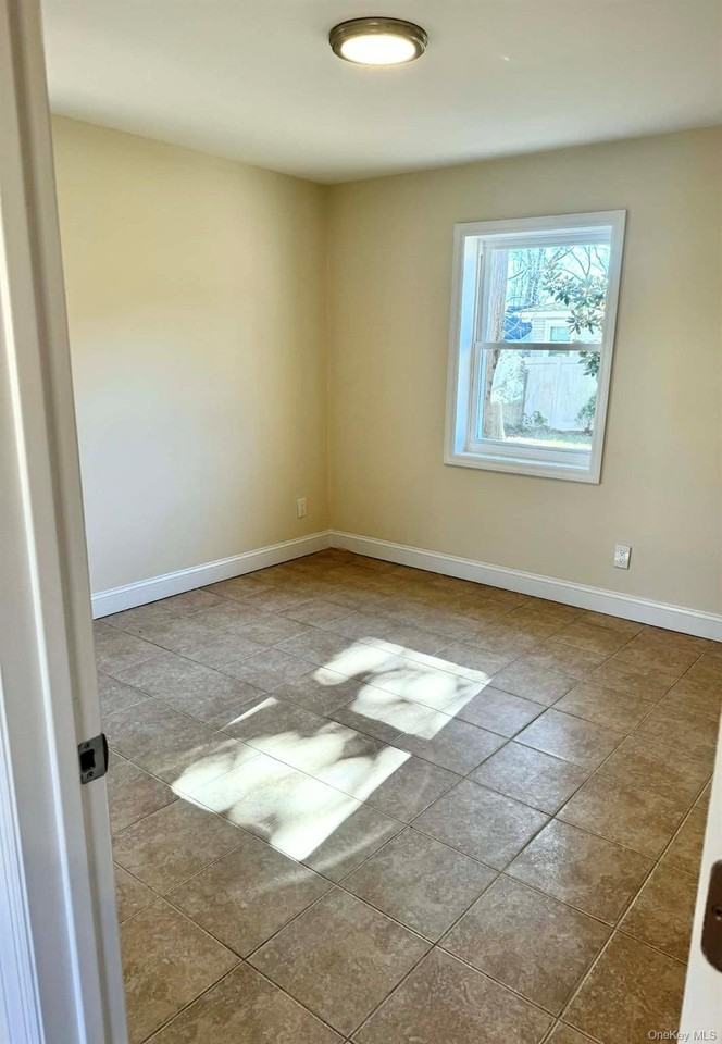 31 Perry Ln - Photo 4 of 5