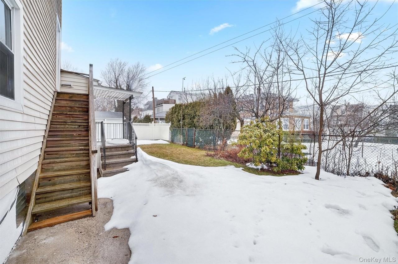 4 Amackassin Ter Apt 1 - Photo 4 of 6