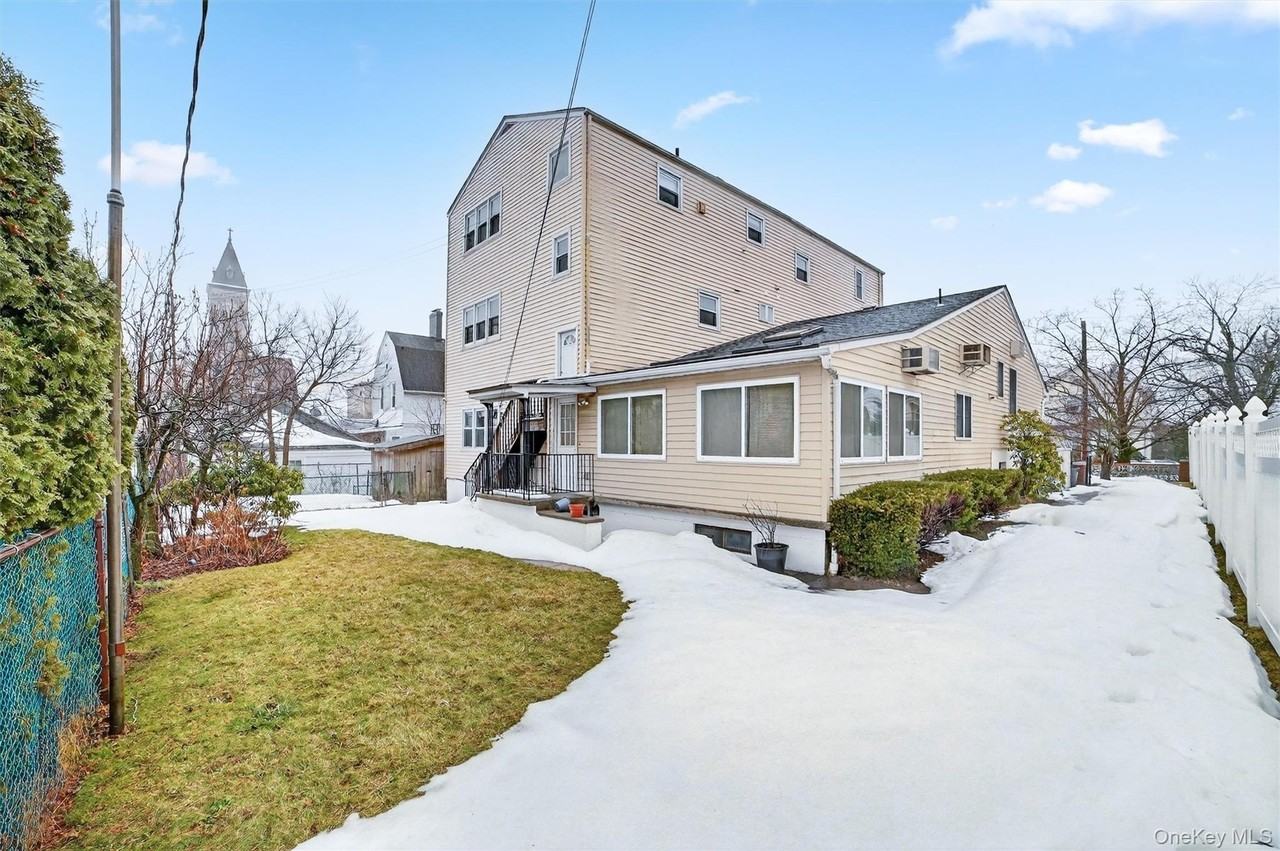 4 Amackassin Ter Apt 1 - Photo 6 of 6