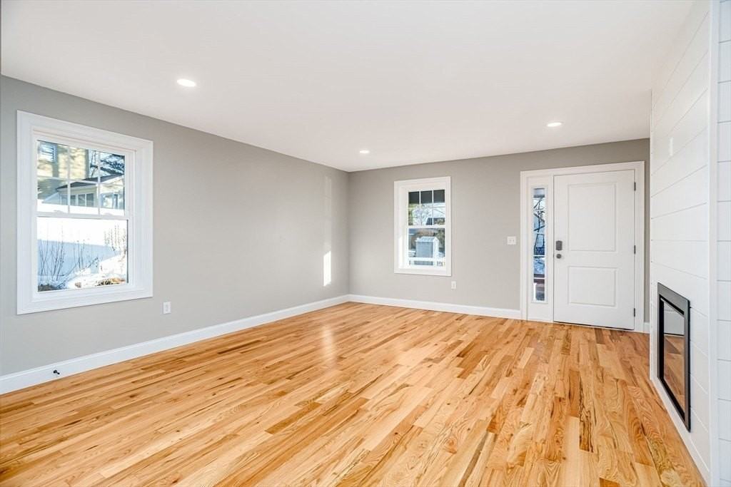 31 Milton St Unit 1 - Photo 4 of 37