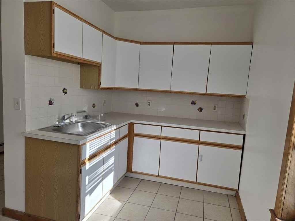 5 Massasoit Rd Apt 3 - Photo 2 of 7