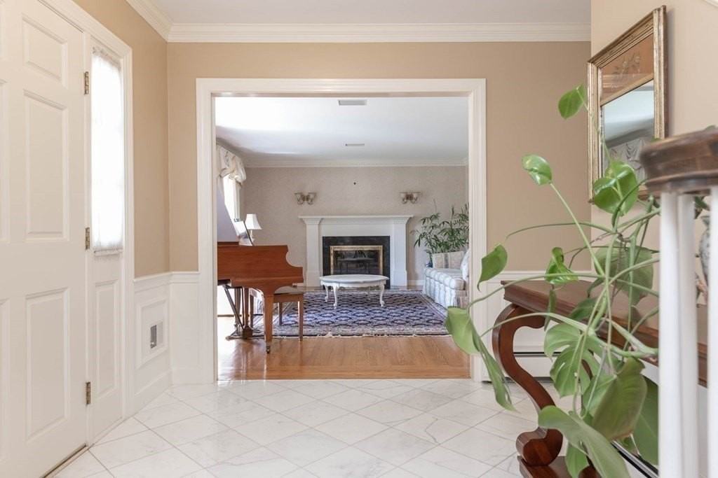 4 Elliston Rd - Photo 3 of 36