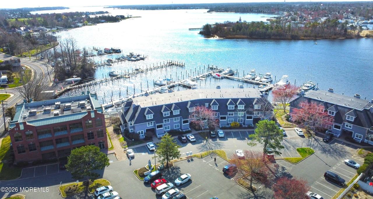 210 Spinnakers Cv - Photo 6 of 47