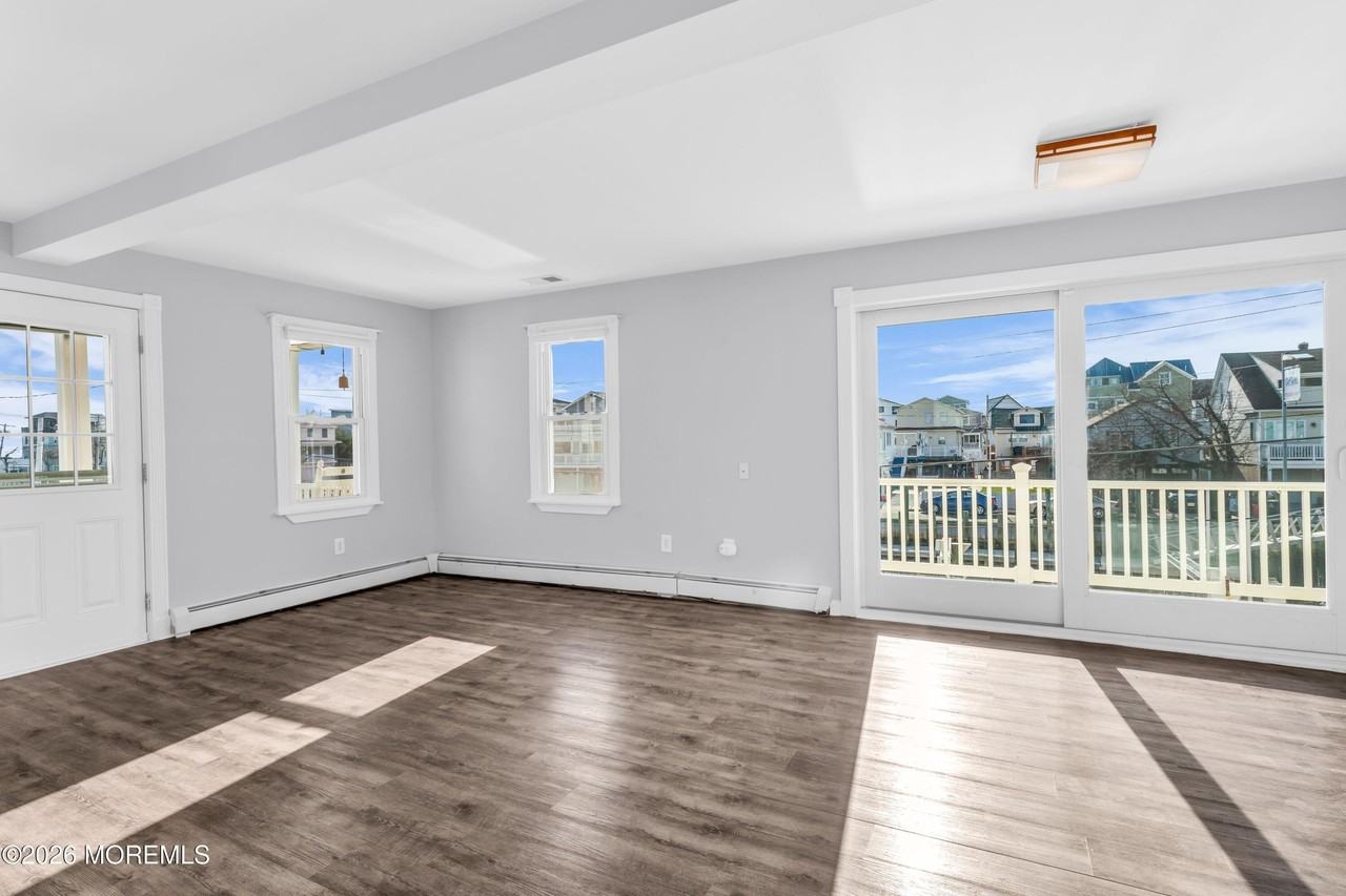 2 Bedle Pl - Photo 4 of 25