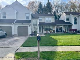 21 Evergreen Dr - Photo 1 of 1