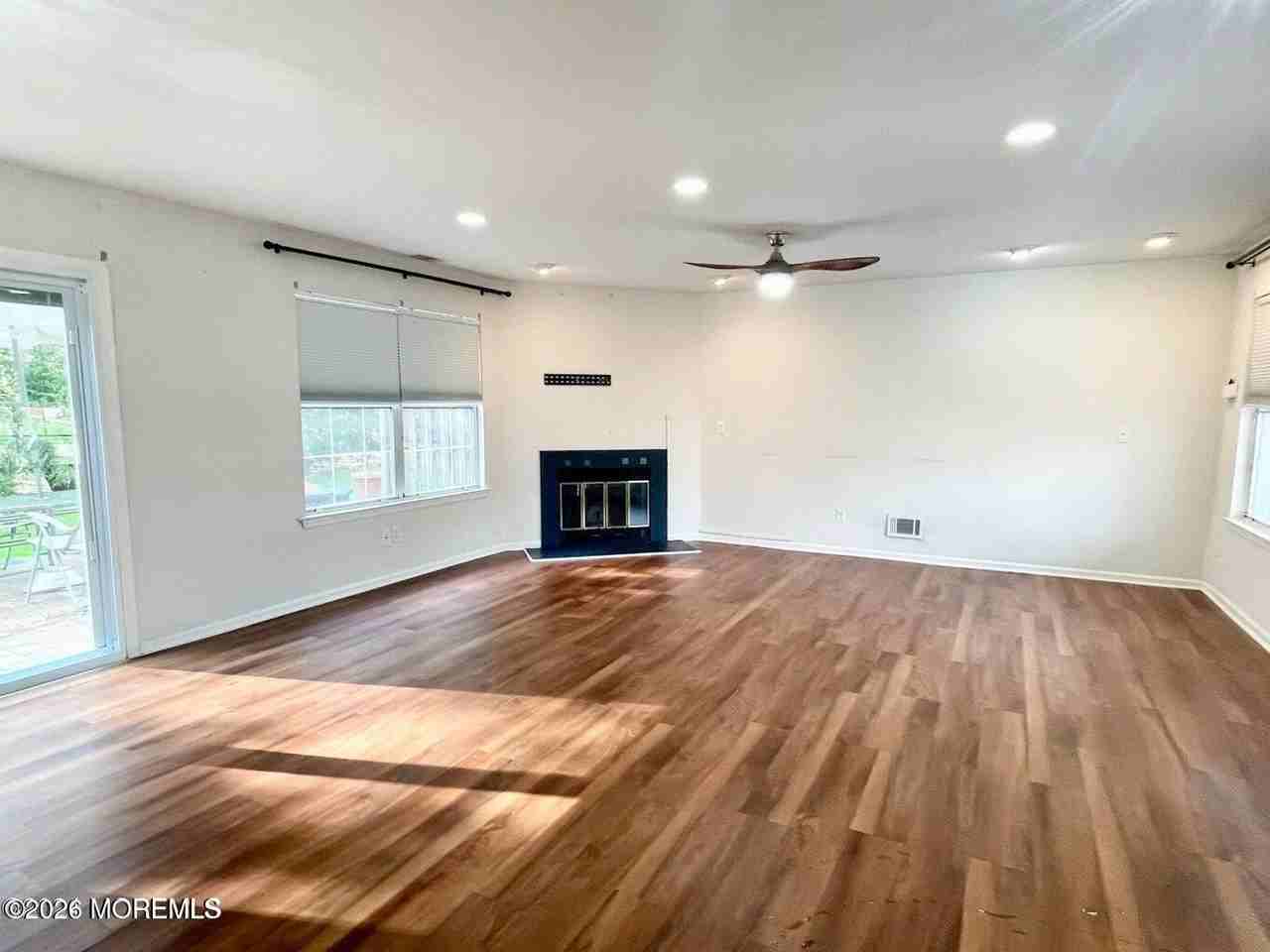 21 Evergreen Dr - Photo 5 of 30