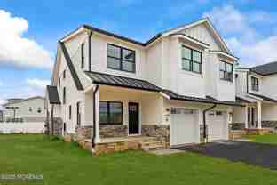 215 Brighton Ave Unit D - Photo 1 of 1