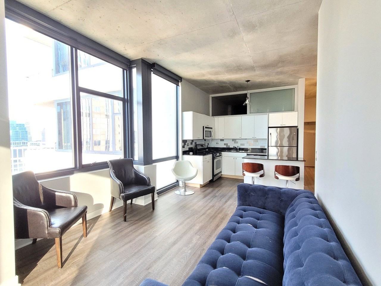 235 W Van Buren St Unit 3714 - Photo 7 of 27