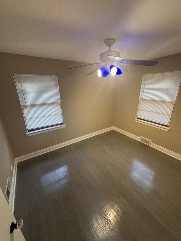 3334 Prairie Ave - Photo 4 of 6