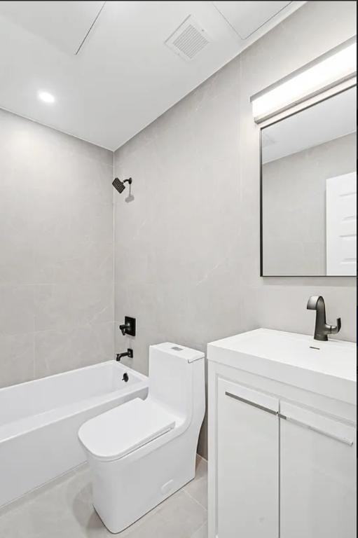 4529 47th St - Photo 3 of 9