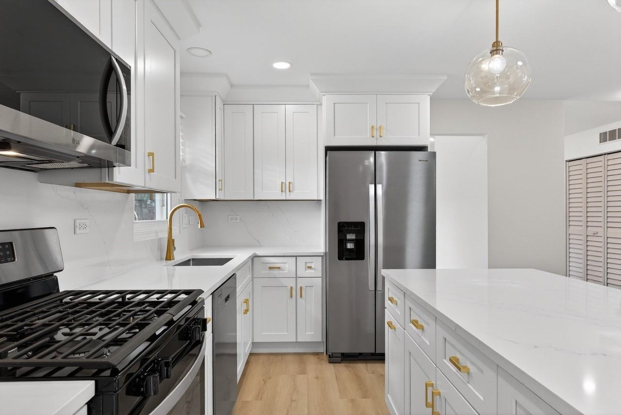 2301 Providence Ct - Photo 7 of 31