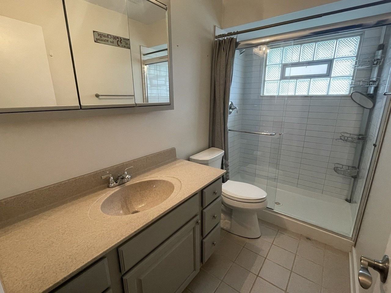 594 W Comstock Ave - Photo 6 of 11