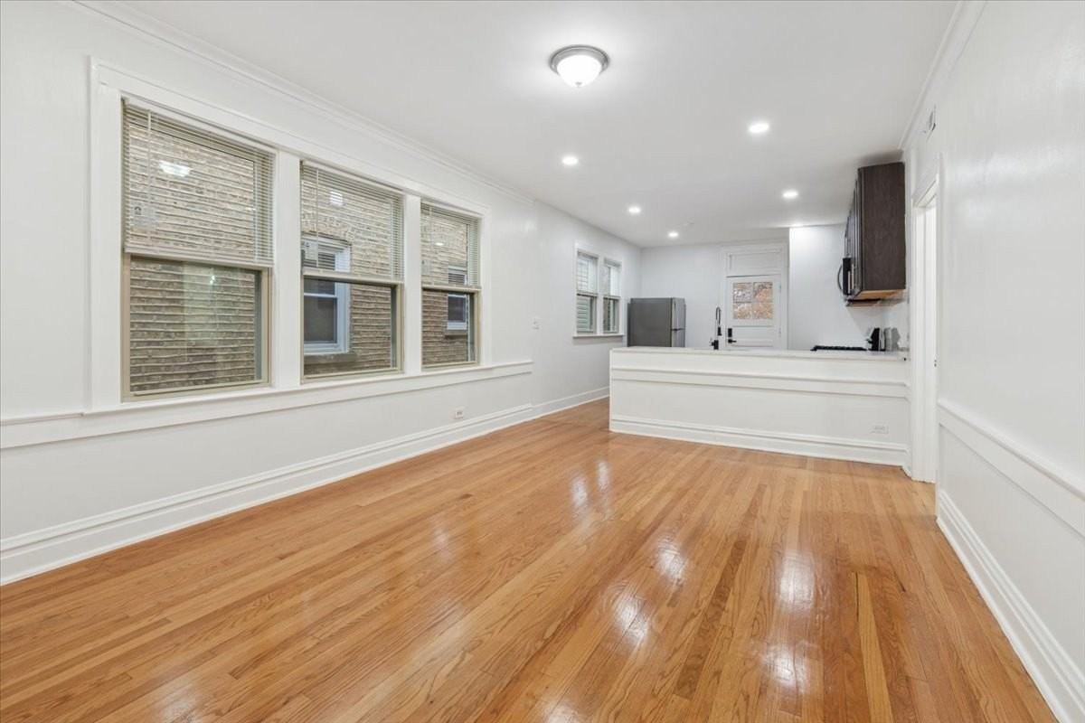 5412 N Kimball Ave Apt 2 - Photo 5 of 20