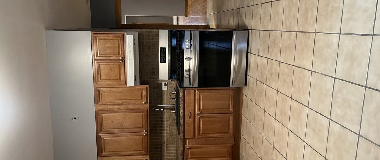 5110 W Hutchinson St Unit 2 - Photo 2 of 13