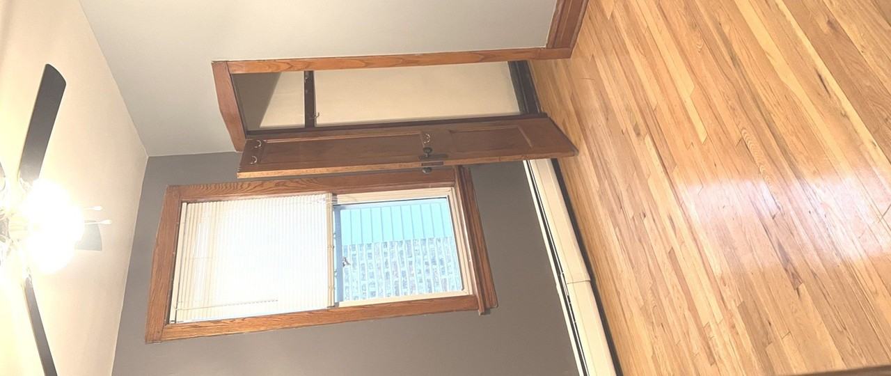 5110 W Hutchinson St Unit 2 - Photo 3 of 13