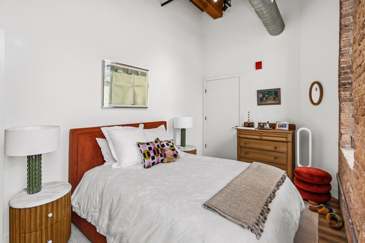 153 W Ohio St Apt 401 - Photo 7 of 15